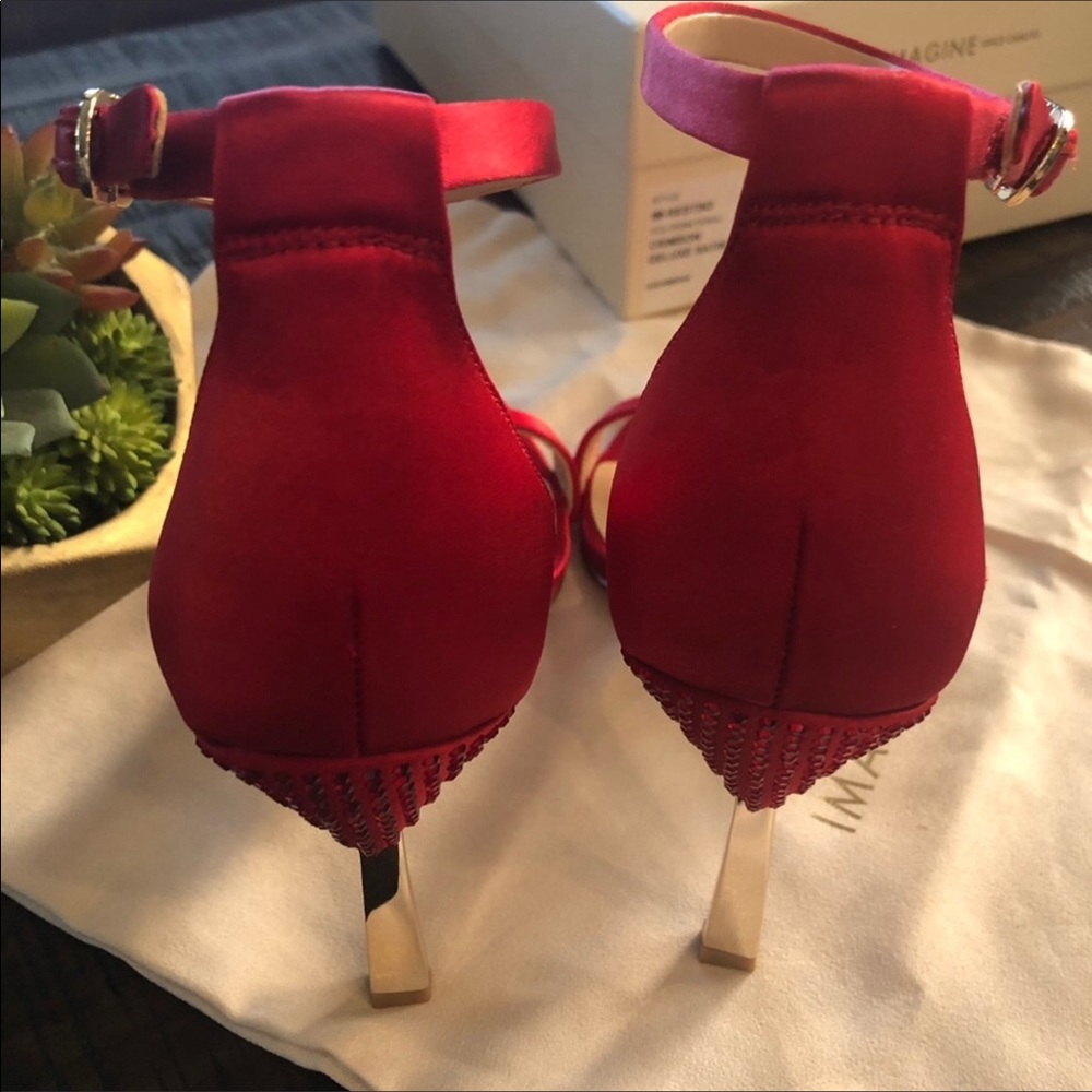 NWT Satin Crimson Studded/Mirrored GoldStiletto - Picture 11 of 16